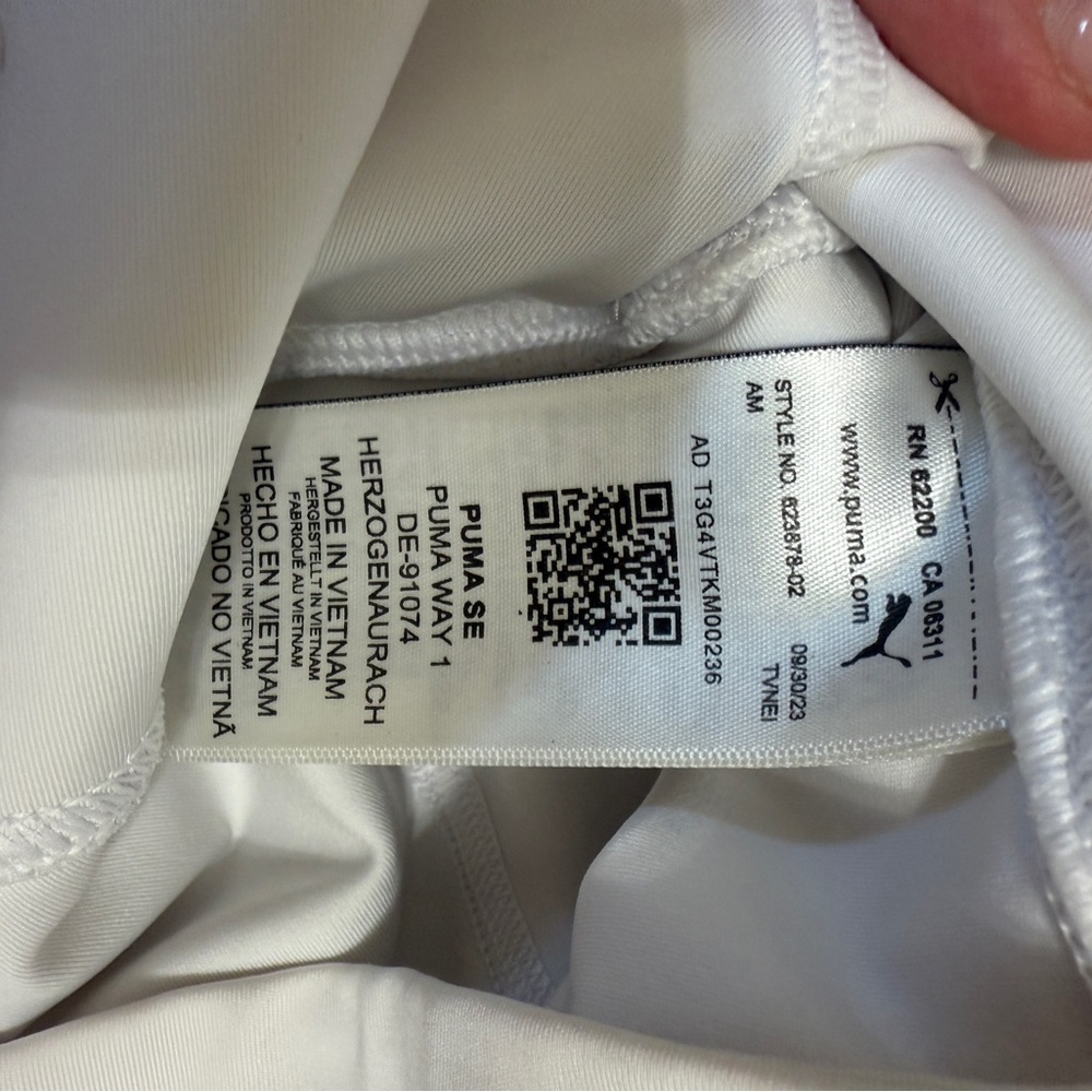 Puma - Women’s Classic White Tennis and Golf Skort - Size Medium - Picture 5 of 6